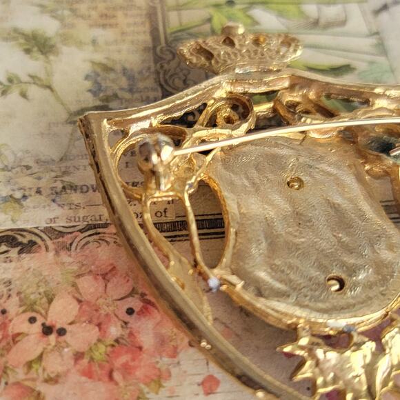 Brooch Women Vintage Anchor Pin Navy Enamel Nautical Gold Tone Lapel Brooch - Picture 10 of 10